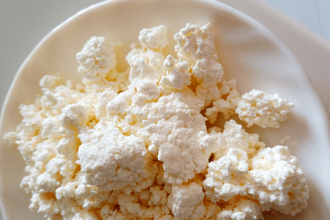 low-fat cottage cheese in the menu for pancreatitis
